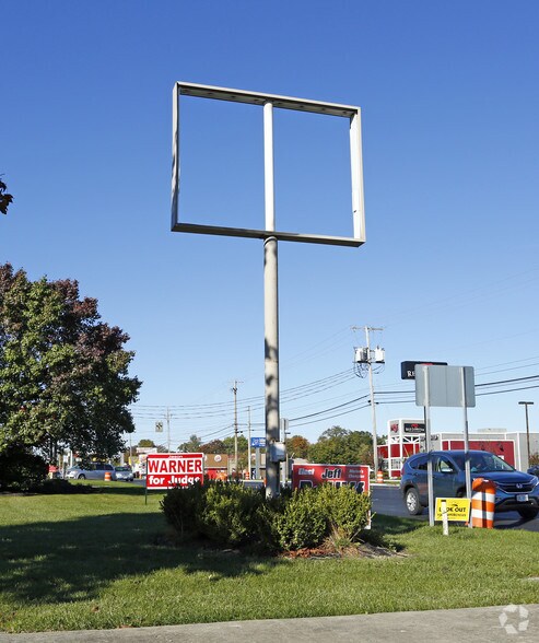 More Photos Of 1351 Mt Vernon Ave, Marion Freestanding For Lease