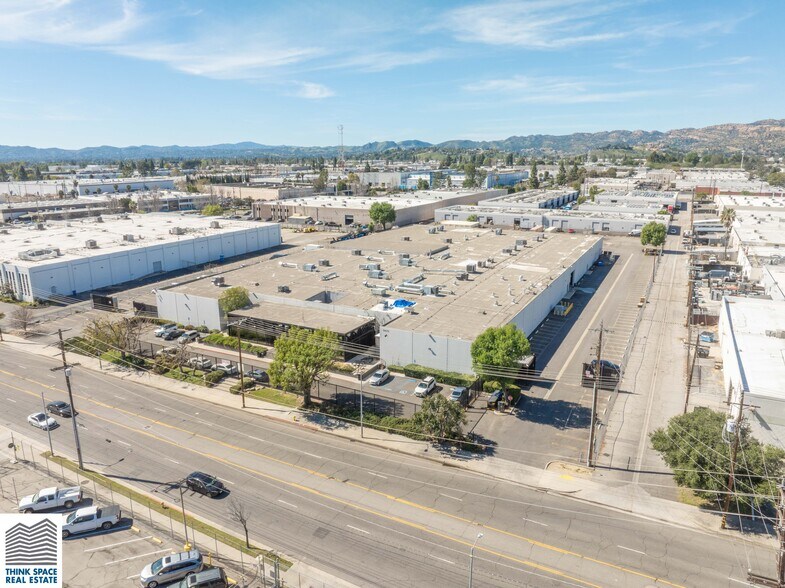 More Photos Of 9419 Mason Ave, Chatsworth Manufacturing For Lease