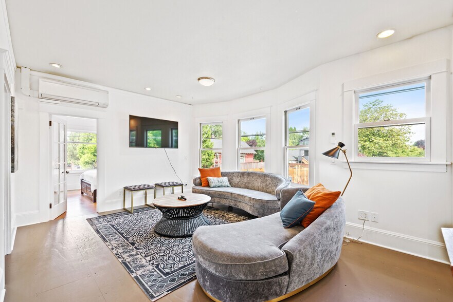 More Photos Of 1452 NE 28th Ave, Portland Storefront Retail Residential For Sale