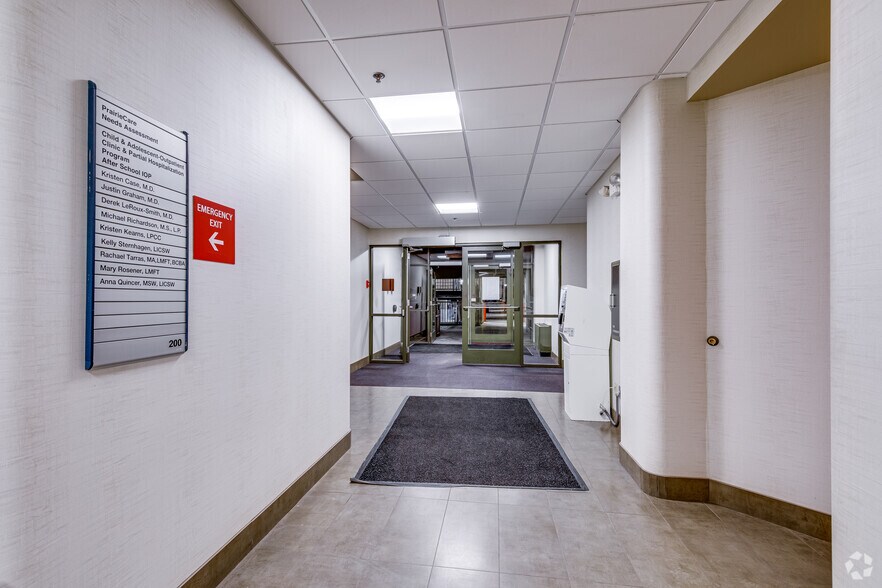 More Photos Of 6363 France Ave S, Edina Office For Sale