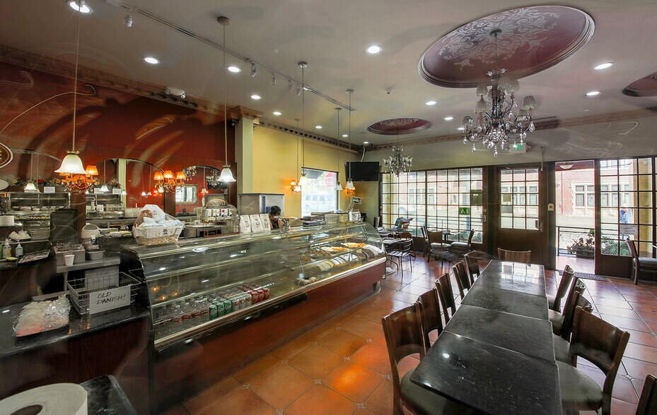 More Photos Of 9060 W Pico Blvd, Los Angeles Restaurant For Sale