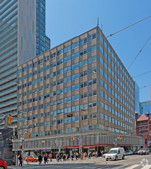 Primary Photo Of 790 Bay St, Toronto Medical For Lease