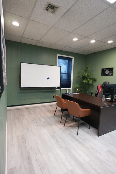 More Photos Of 38 Church St, Patchogue Loft Creative Space For Lease