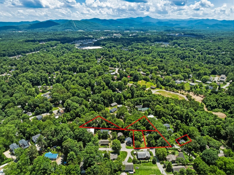 More Photos Of 61 State St, Asheville Manufactured Housing Mobile Home Park For Sale
