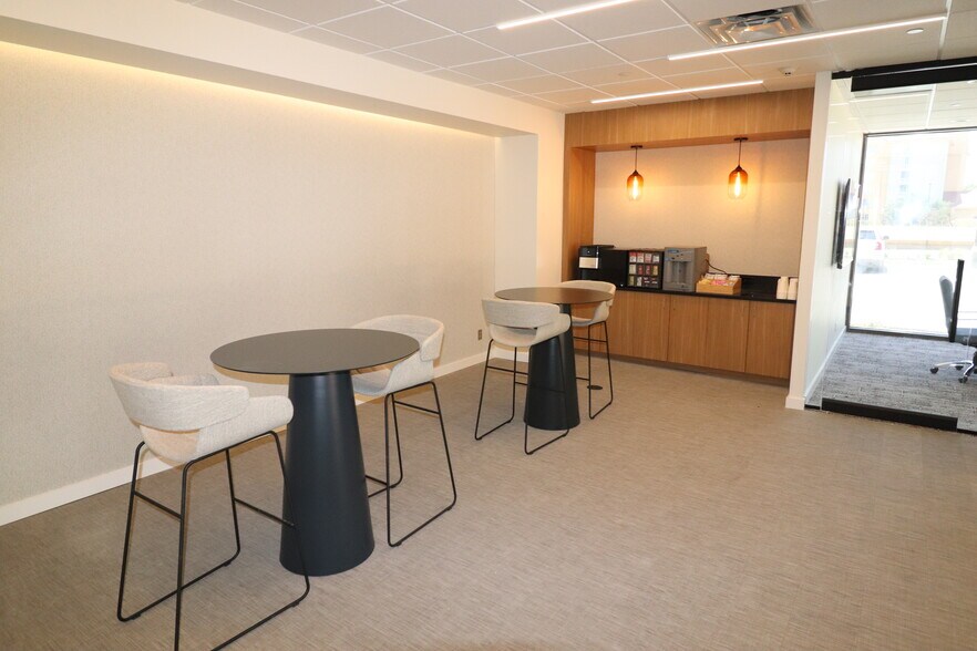 More Photos Of 9900 N Central Expy, Dallas Office For Lease