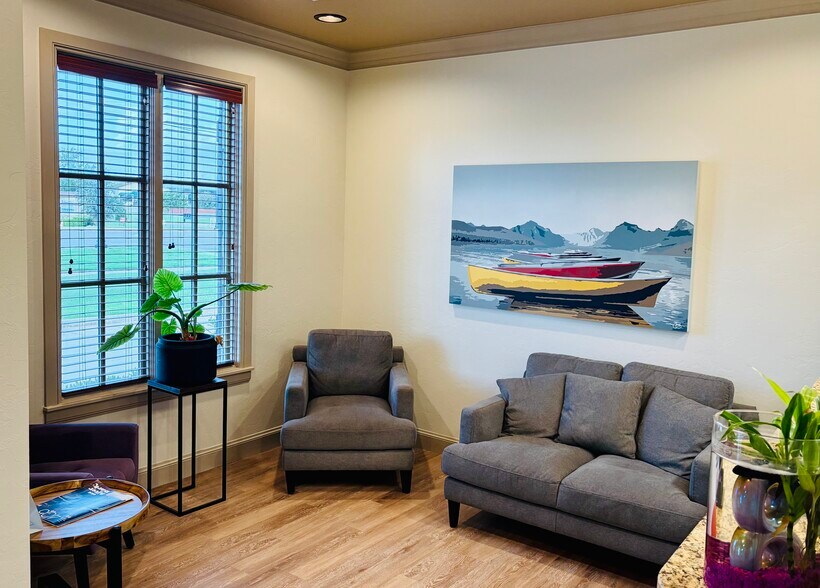 More Photos Of 1743 W 33rd St, Edmond Medical For Lease