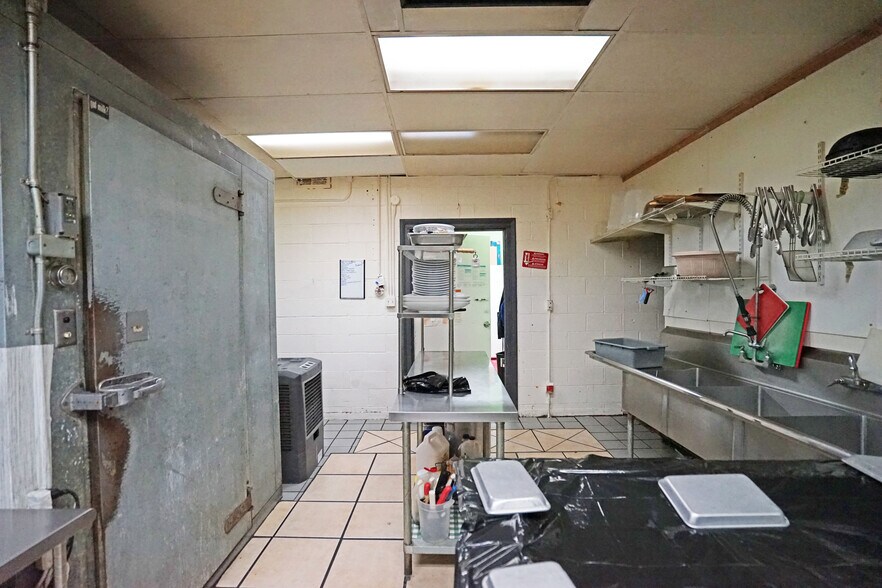 More Photos Of 306 S 1st St, Yakima Restaurant For Sale