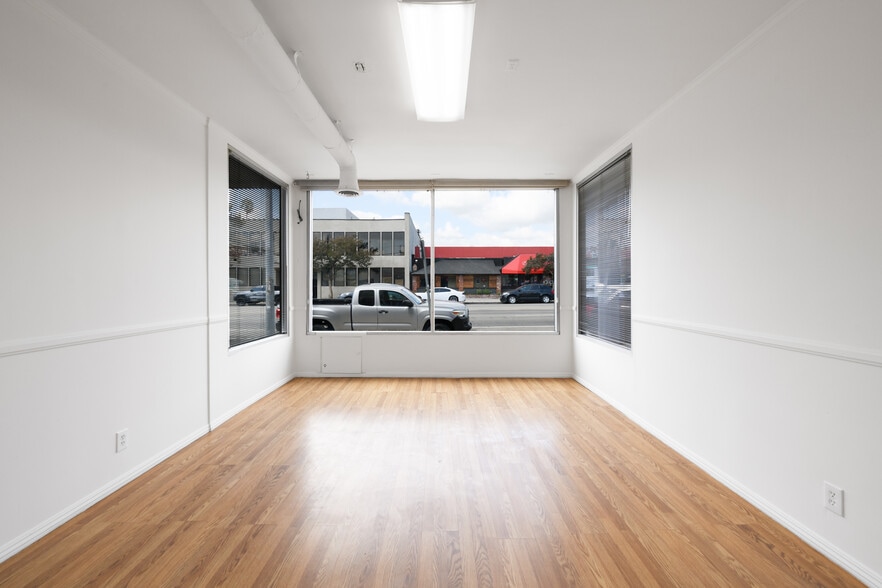 More Photos Of 5318-5320 Laurel Canyon Blvd, North Hollywood Loft Creative Space For Sale