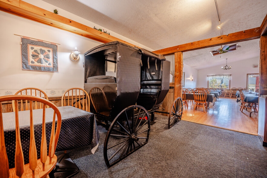 More Photos Of 176 N Market St, Shreve General Retail For Sale