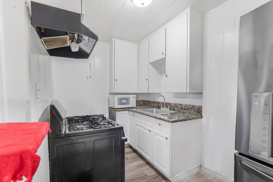 More Photos Of 136 N Garfield Ave, Oxnard Apartments For Sale