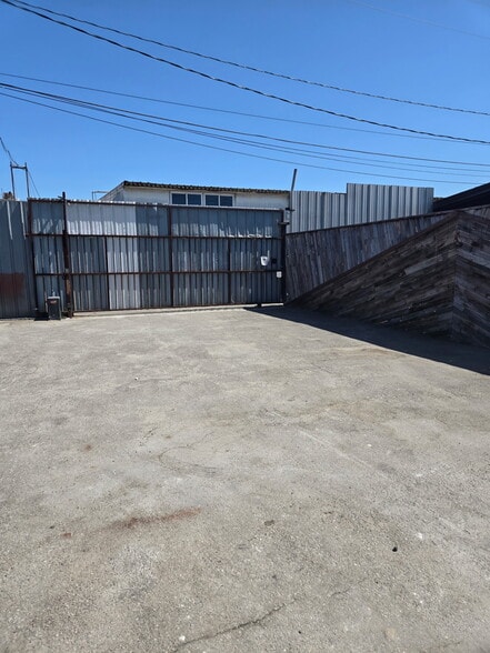 More Photos Of 147 W 155th St, Gardena Light Manufacturing For Lease