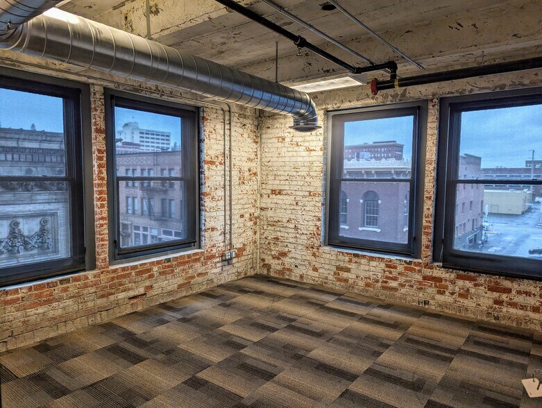 More Photos Of 157 S Howard St, Spokane Office For Lease