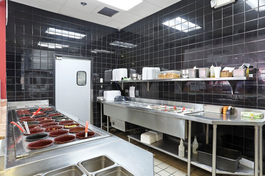 More Photos Of 1924-1926 Pacific Ave, Stockton Restaurant For Sale