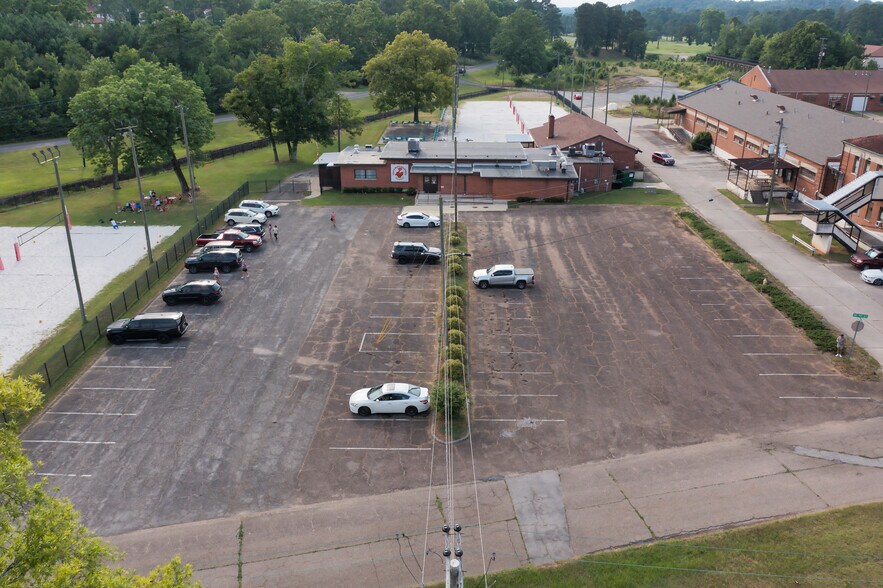 More Photos Of 100 Symphony Way, Anniston Sports And Entertainment For Sale