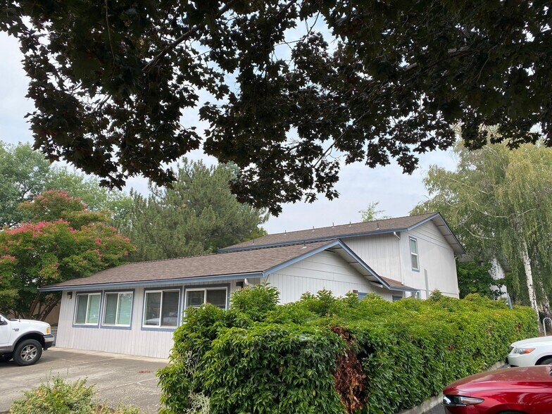 More Photos Of 799 Spring St, Medford Apartments For Sale