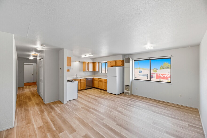 More Photos Of 1000 C St, Hawthorne Office Residential For Sale