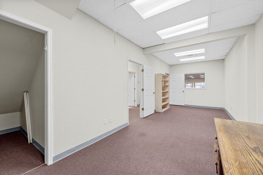 More Photos Of 107 W Main St, Cameron Storefront Retail Office For Sale