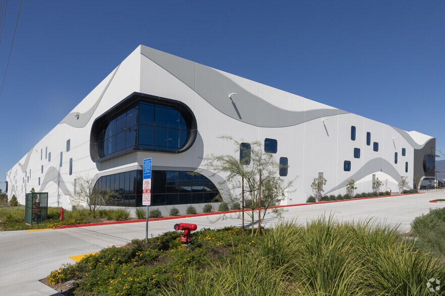 More Photos Of 773 S Foisy St, San Bernardino Warehouse For Sale