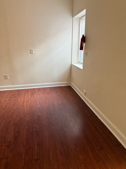 More Photos Of 1460 Park Rd NW, Washington Office For Lease