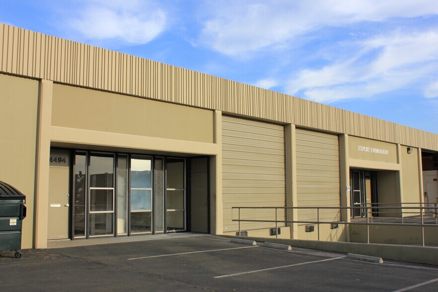 More Photos Of 14492-14498 Wicks Blvd, San Leandro Warehouse For Lease