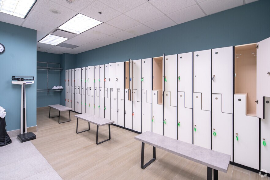 More Photos Of 250 E John Carpenter Fwy, Irving Office For Lease