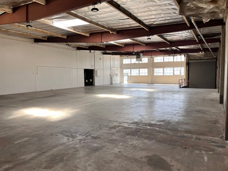 More Photos Of 936-938 61st St, Oakland Warehouse For Lease