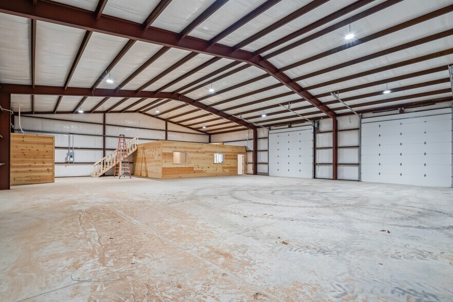More Photos Of 6322 F M 2641, Shallowater Industrial For Lease