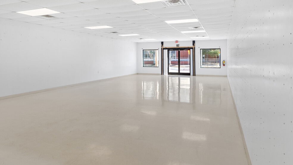More Photos Of 2871 Main St, Atlanta Freestanding For Lease