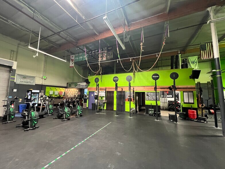 More Photos Of 1700-1790 Evergreen St, Duarte Warehouse For Lease