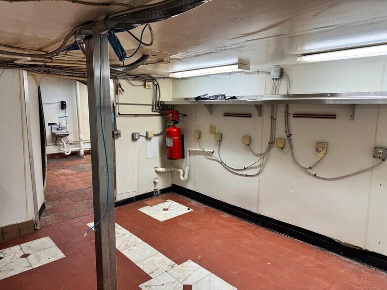 More Photos Of 1044 Greenwood Ave, Atlanta Freestanding For Lease