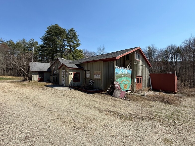 More Photos Of 137 Southbridge Rd, Charlton Warehouse For Sale