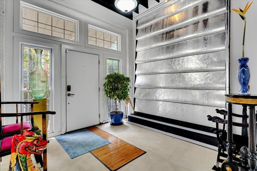 More Photos Of 282 Walker St SW, Atlanta Apartments For Sale