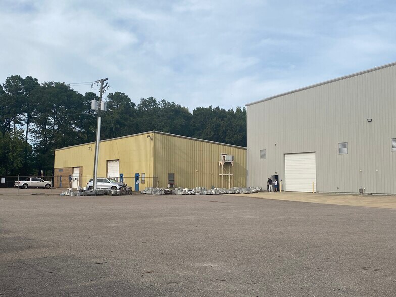 More Photos Of 1033 Cavalier Blvd, Chesapeake Manufacturing For Sale