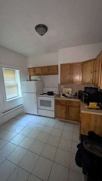 More Photos Of 1874 Marloes Ave, Cleveland Apartments For Sale