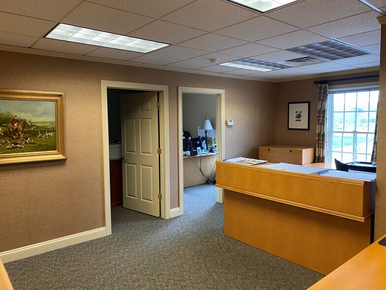 More Photos Of 211 Somerville Rd, Bedminster Office For Sale