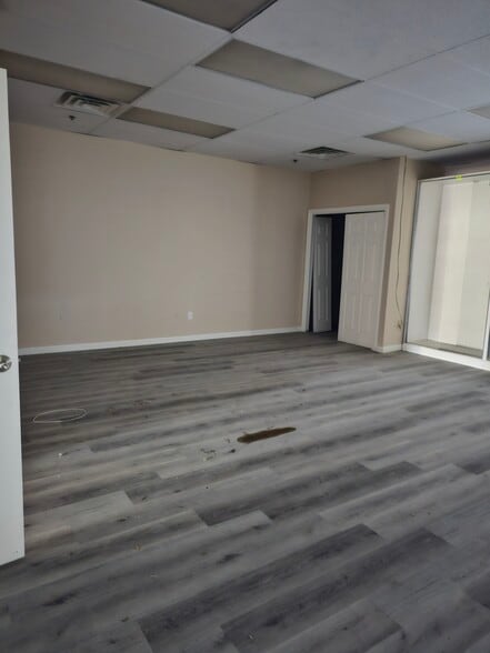 More Photos Of 1791 S Mojave Rd, Las Vegas Service For Lease