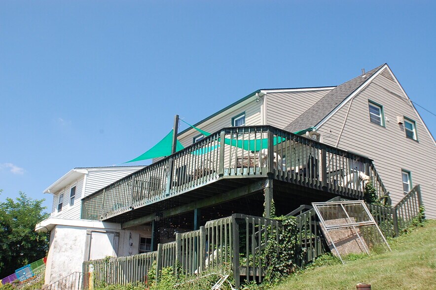 More Photos Of 1835 Delmar Dr, Folcroft Freestanding For Lease