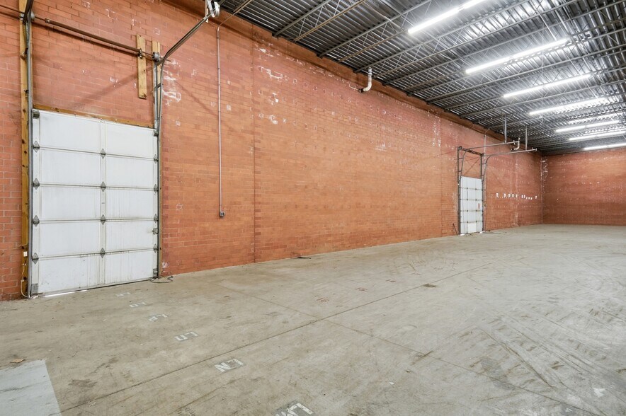 More Photos Of 10605 Southern Loop Blvd, Pineville Warehouse For Lease