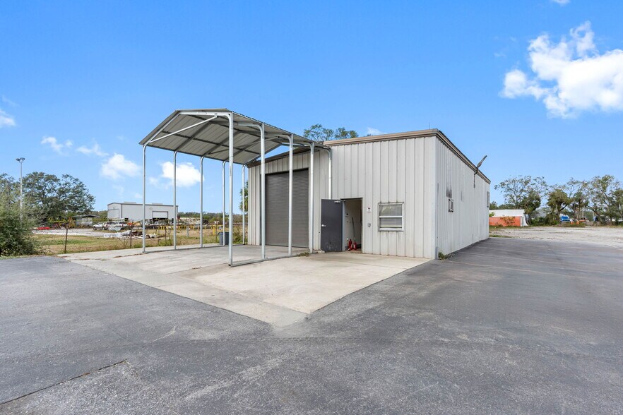 More Photos Of 5910 Hartford St, Tampa Warehouse For Lease