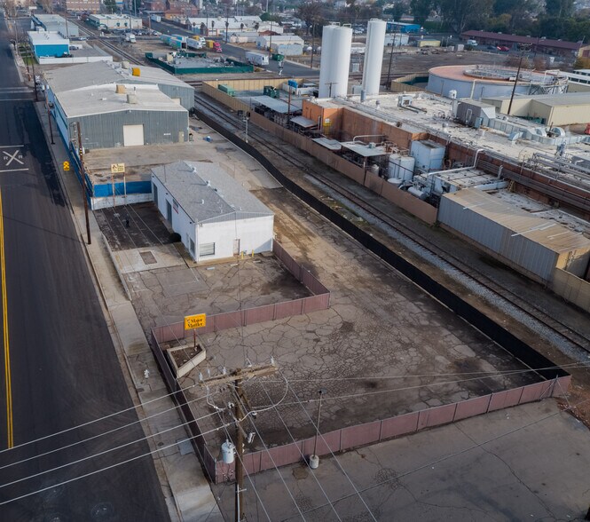More Photos Of 505 W 6th St, Hanford Warehouse For Sale