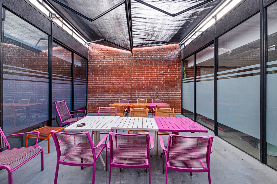 More Photos Of 113 N San Vicente Blvd, Beverly Hills Loft Creative Space For Sale