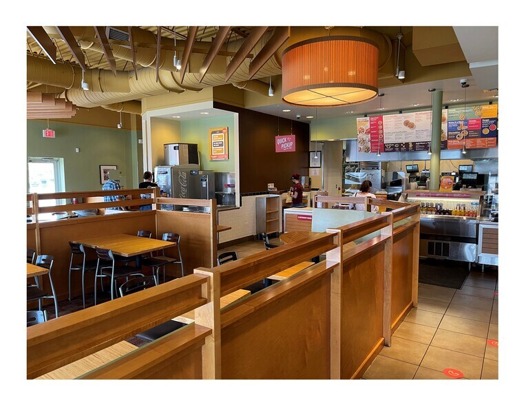 More Photos Of 2565 Sycamore Rd, Dekalb General Retail For Lease