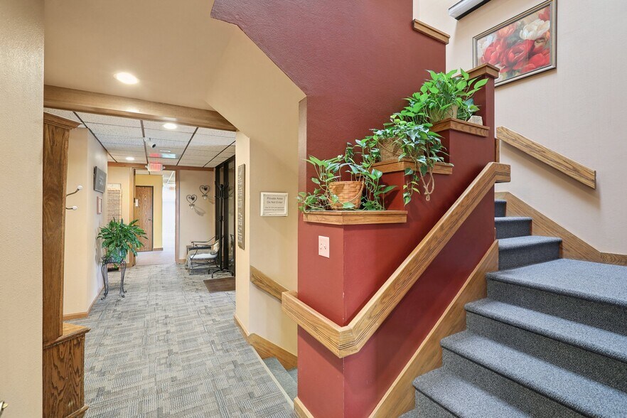 More Photos Of 101 Jones St, Barneveld General Retail For Sale