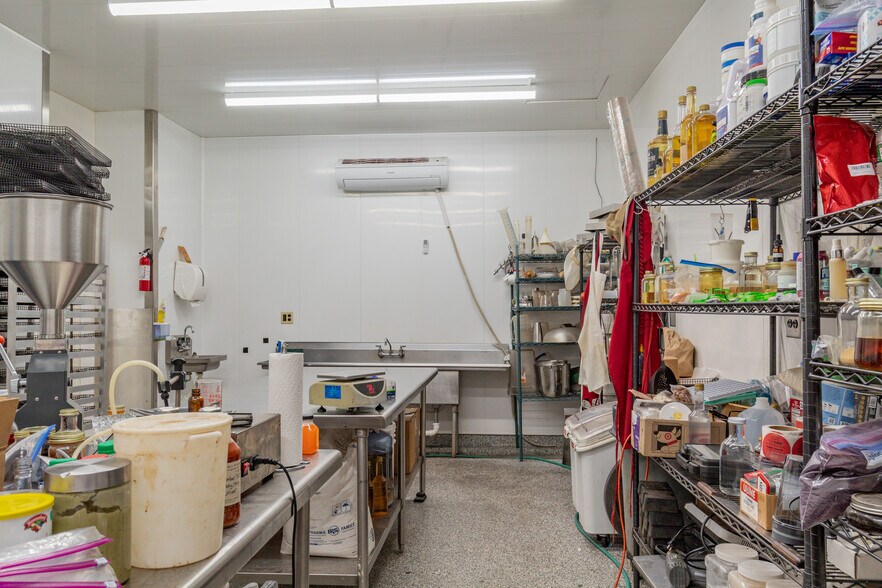 More Photos Of 1487 Main Street, Oxford Industrial For Sale