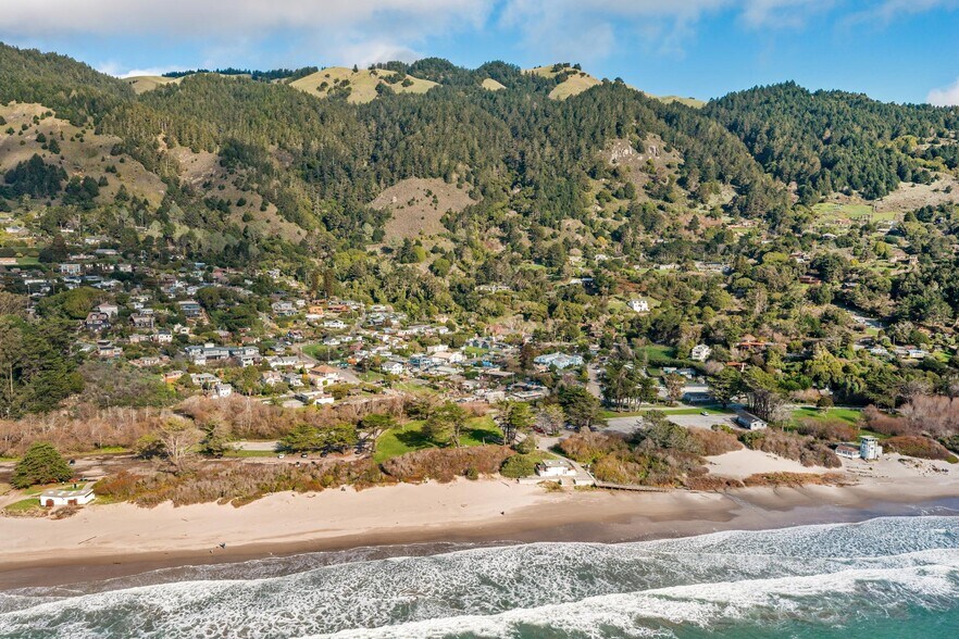 More Photos Of 3488 Shoreline hwy, Stinson Beach Storefront Retail Residential For Sale