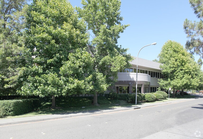 More Photos Of 1201 Vine St, Healdsburg Office For Lease