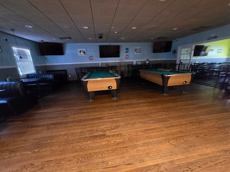 More Photos Of 48 School St, Lincoln Restaurant For Sale