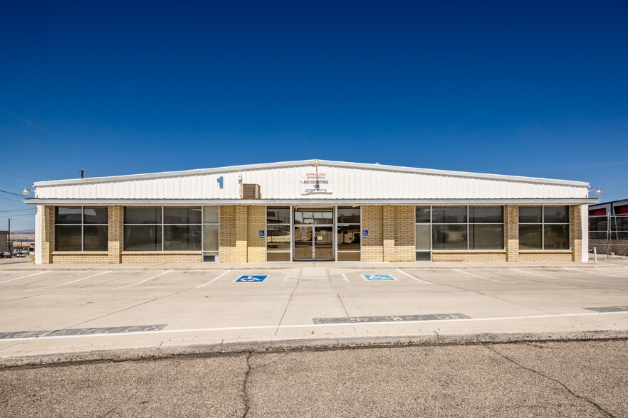 Primary Photo Of 1851 Commander Dr, Lake Havasu City Freestanding For Sale