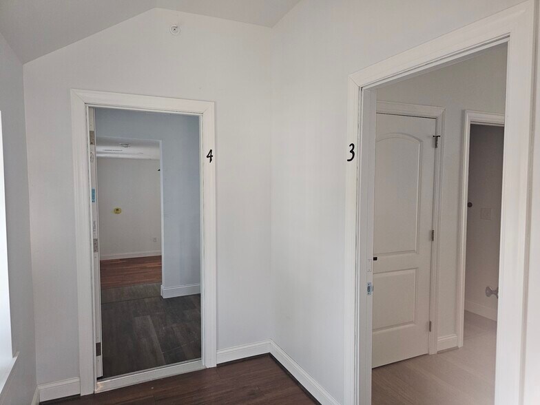 More Photos Of 2797 Egypt Rd, Audubon Storefront Retail Residential For Sale