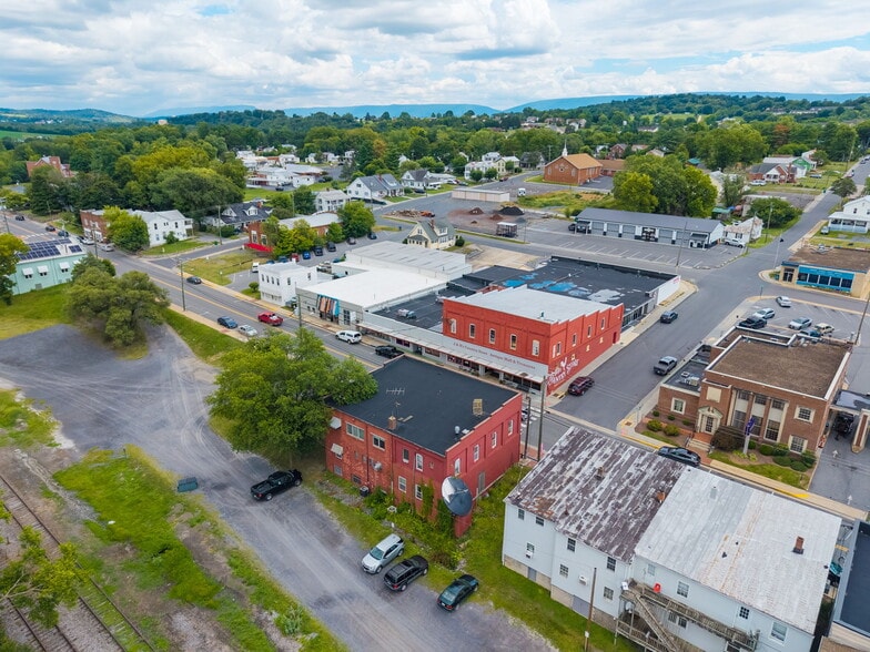 More Photos Of 162-166 N Main St, Broadway Office For Sale